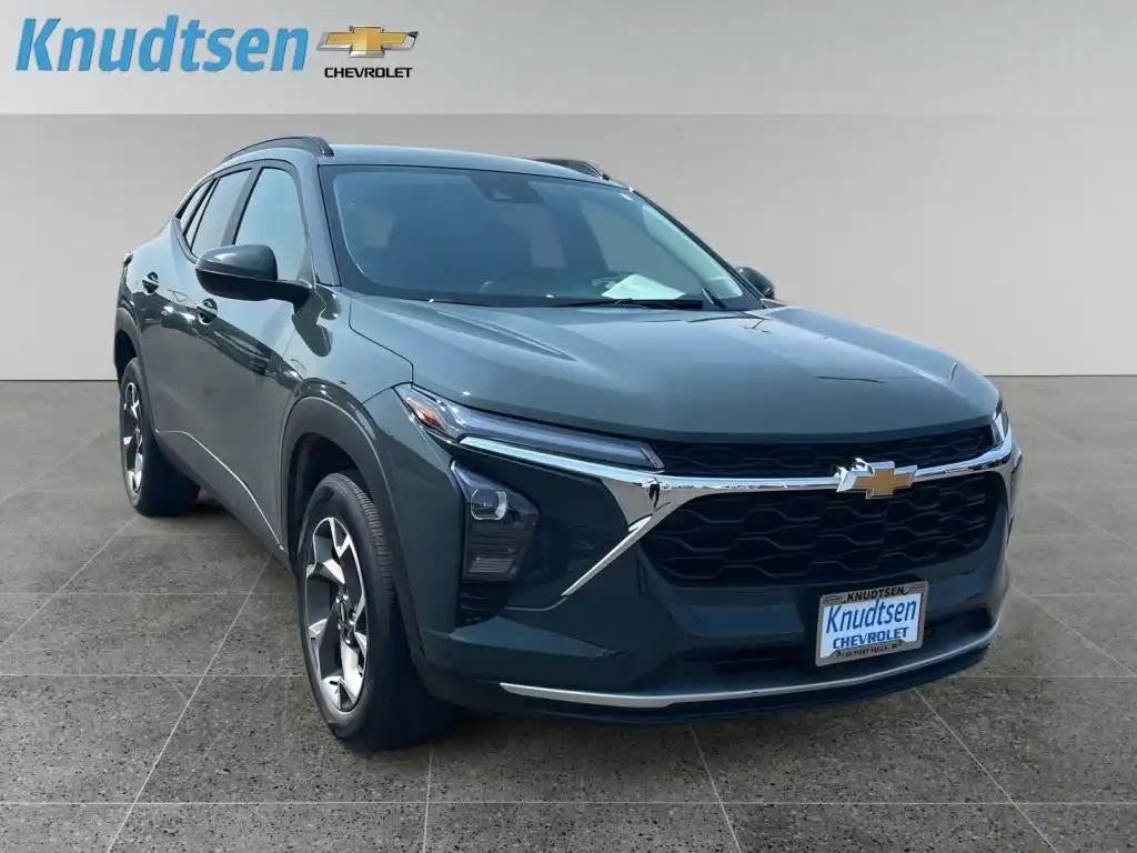 2025 Chevrolet Trax LT's photo