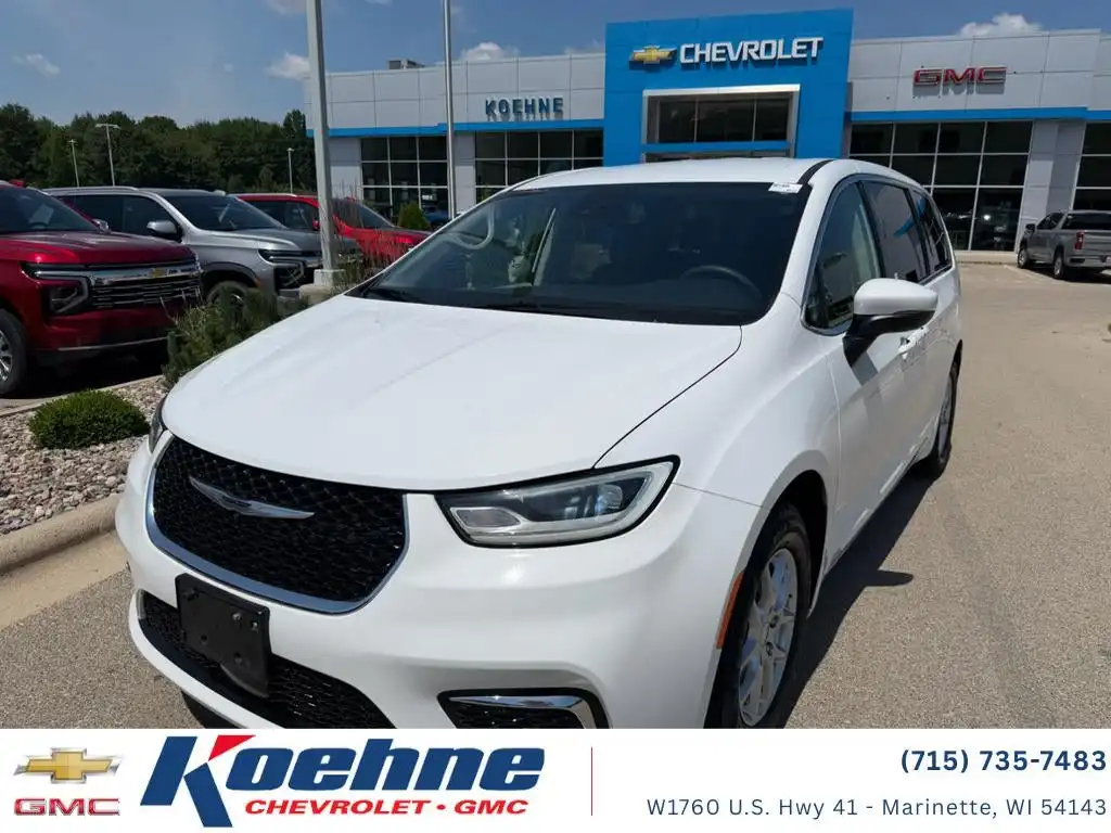 2023 Chrysler Pacifica Touring L's photo