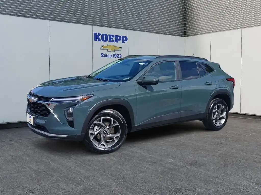 2025 Chevrolet Trax LT's photo