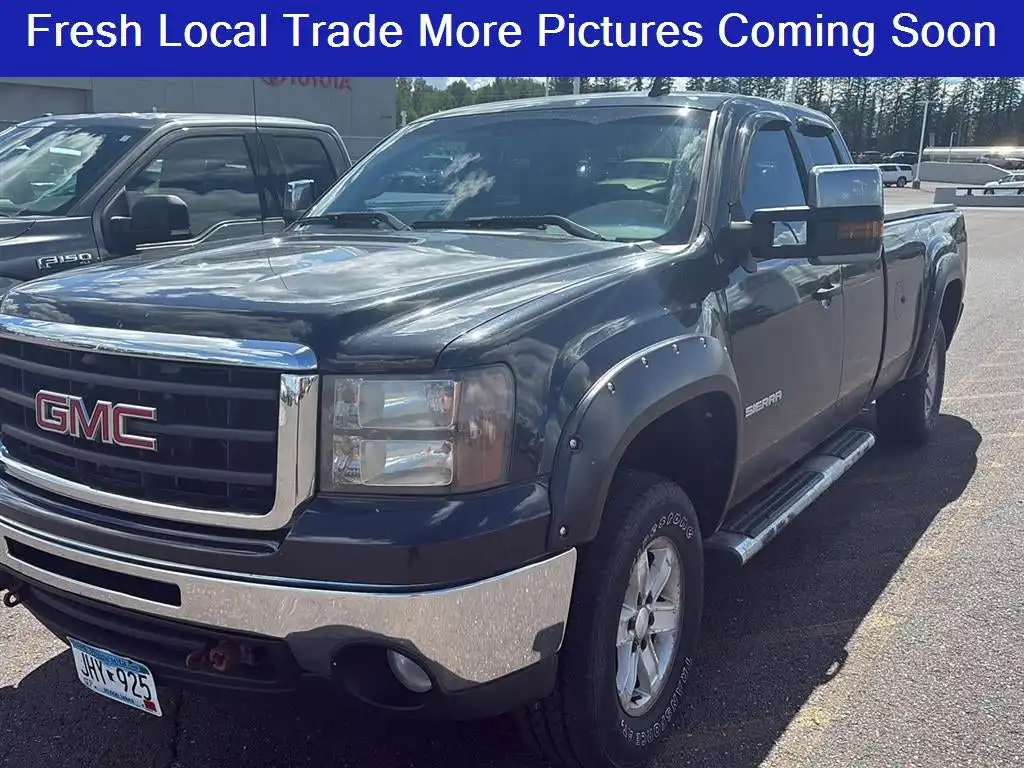 2010 GMC Sierra 4WD Extended Cab SLE LWB's photo