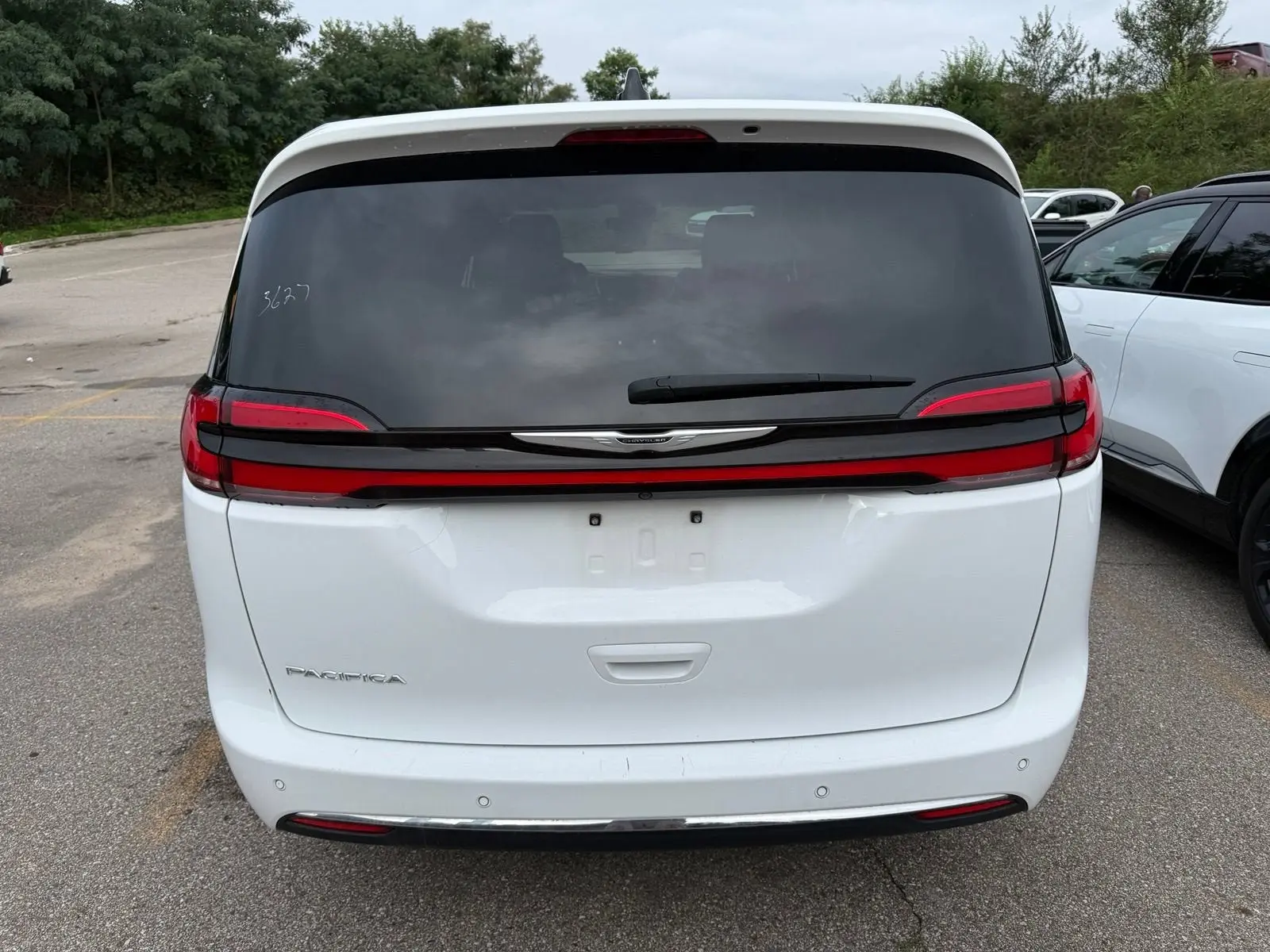 2025 Chrysler Pacifica Select photo 3