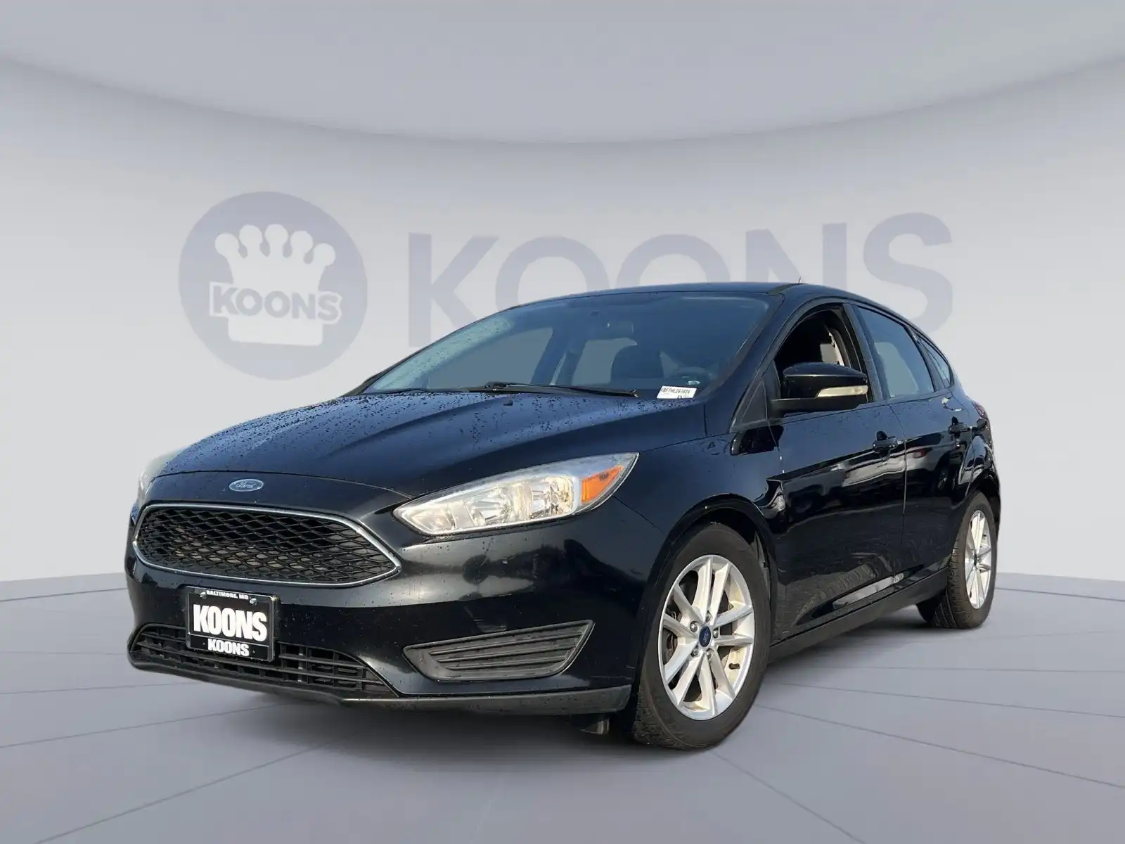 2017 Ford Focus 5 Door Hatch SE's photo