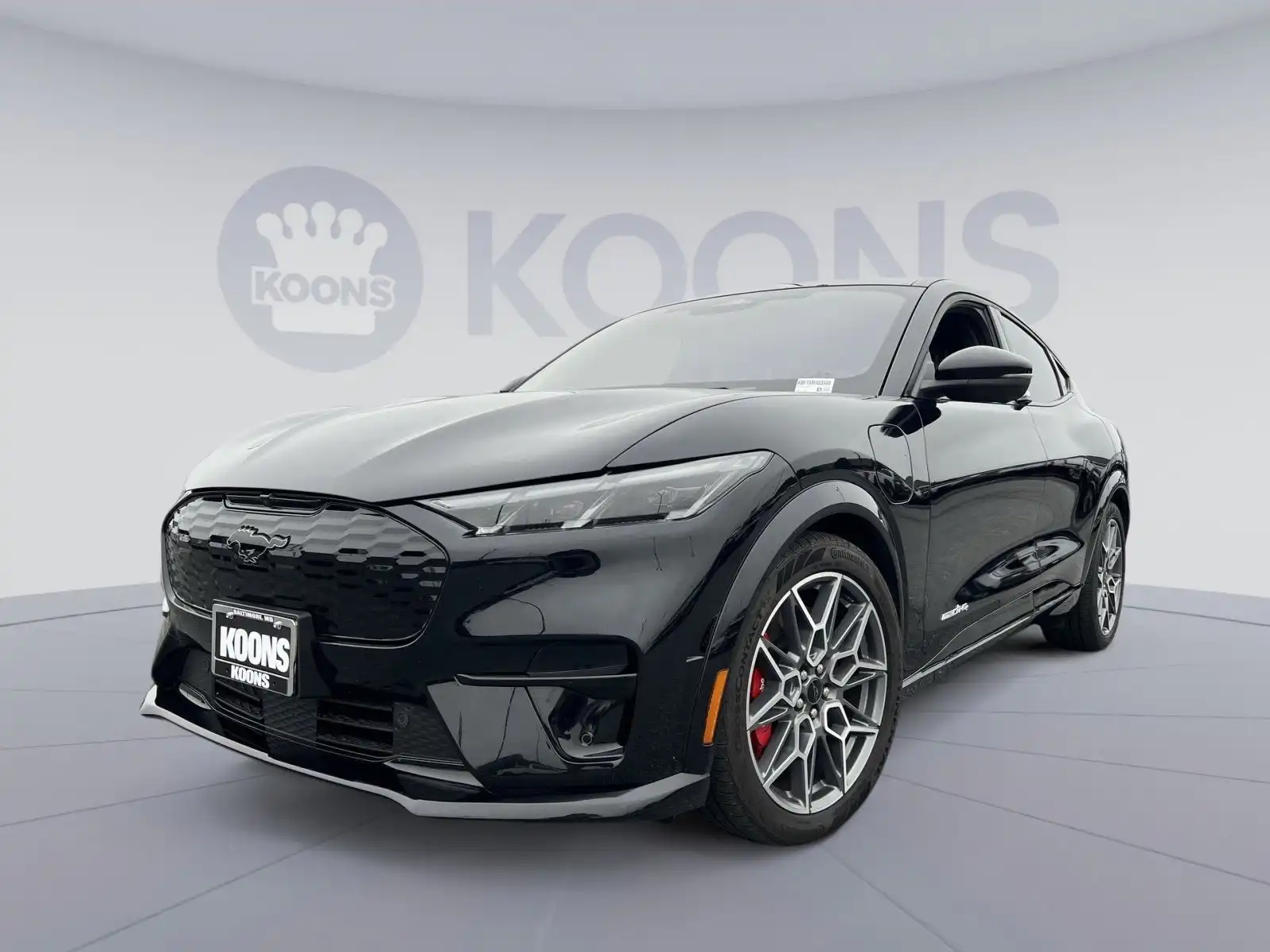 2025 Ford Mustang-Mach-e GT's photo