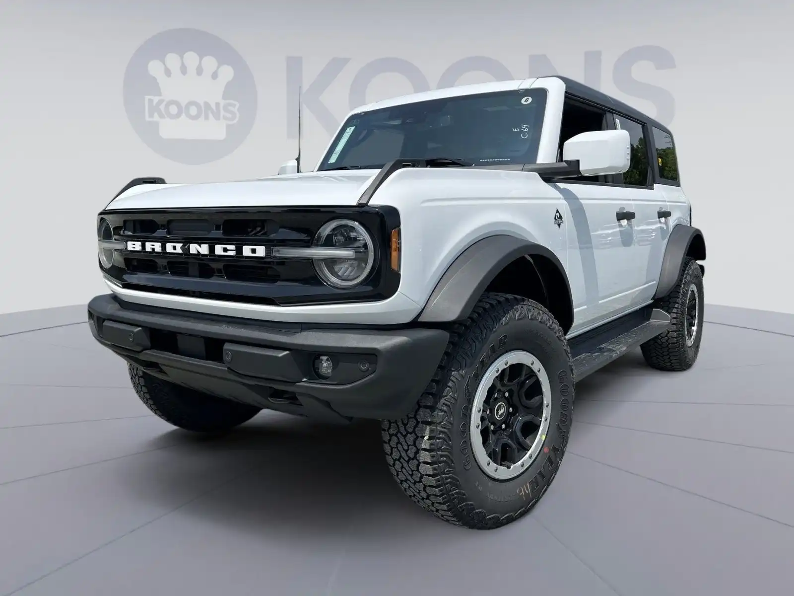 2026 Ford Bronco Outer Banks 4x4's photo