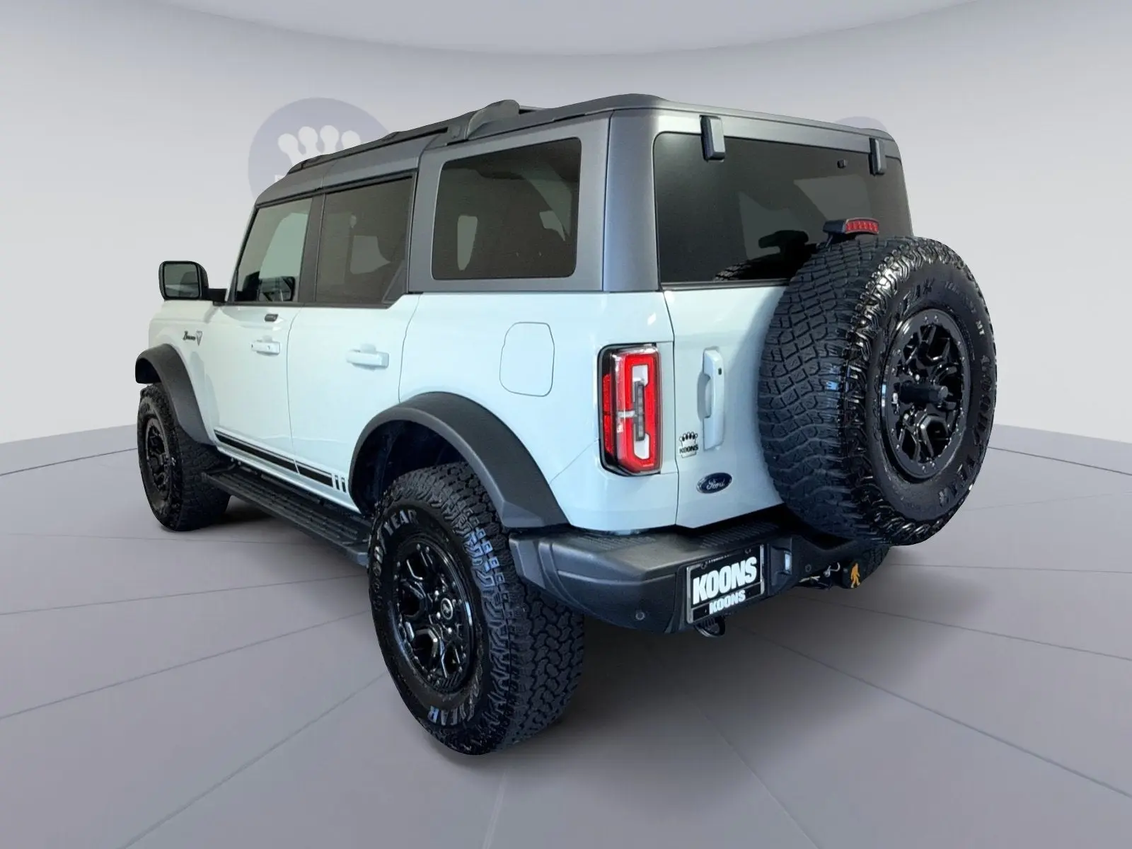 2021 Ford Bronco First Edition Advanced 4x4 photo 3