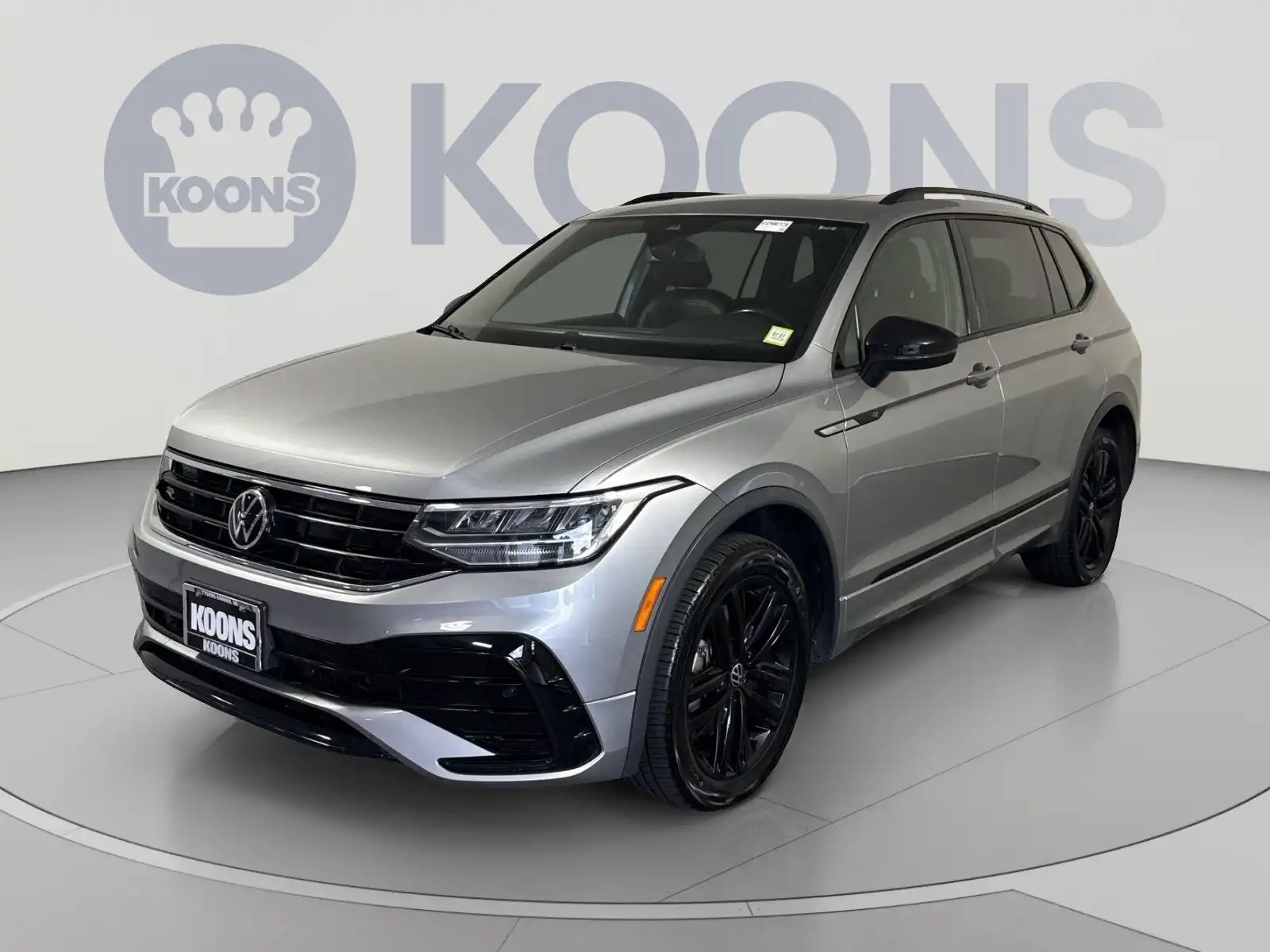 2022 Volkswagen Tiguan 2.0T SE R-Line Black 4Motion's photo