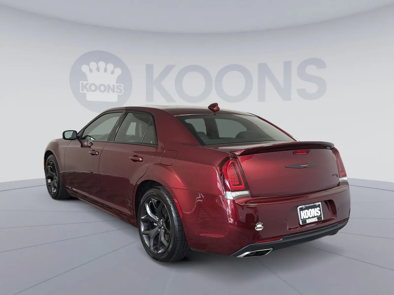 2023 Chrysler 300 S photo 4