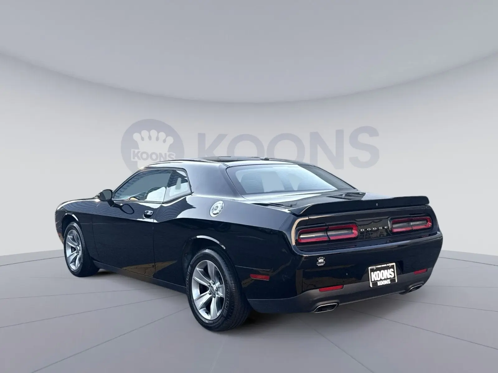 2021 Dodge Challenger SXT Auto photo 4