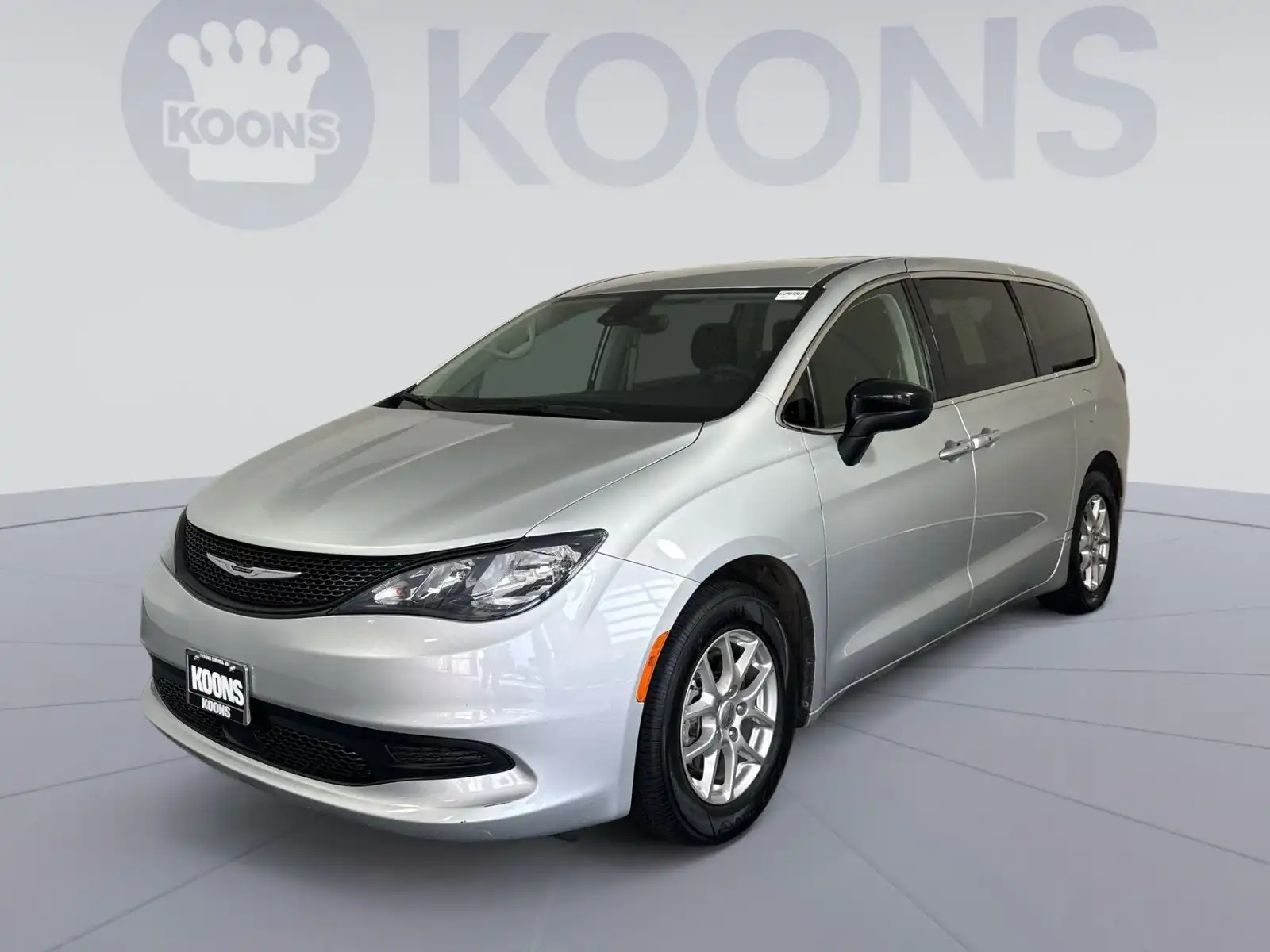 2024 Chrysler Voyager LX's photo
