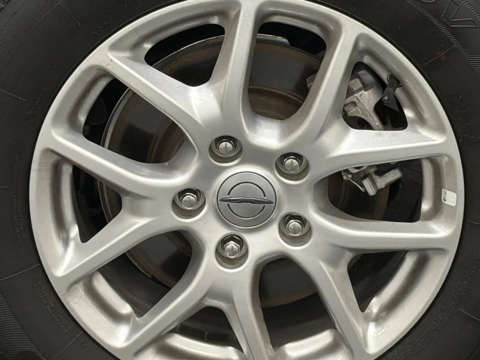 2024 Chrysler Pacifica Touring L photo 5