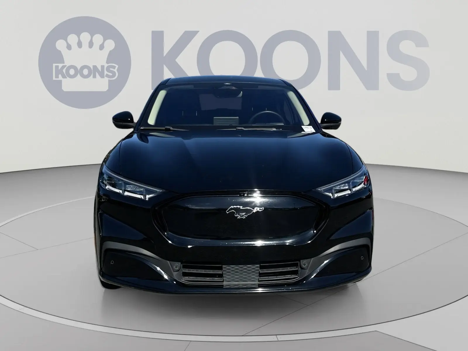 2023 Ford Mustang-Mach-e Premium photo 4