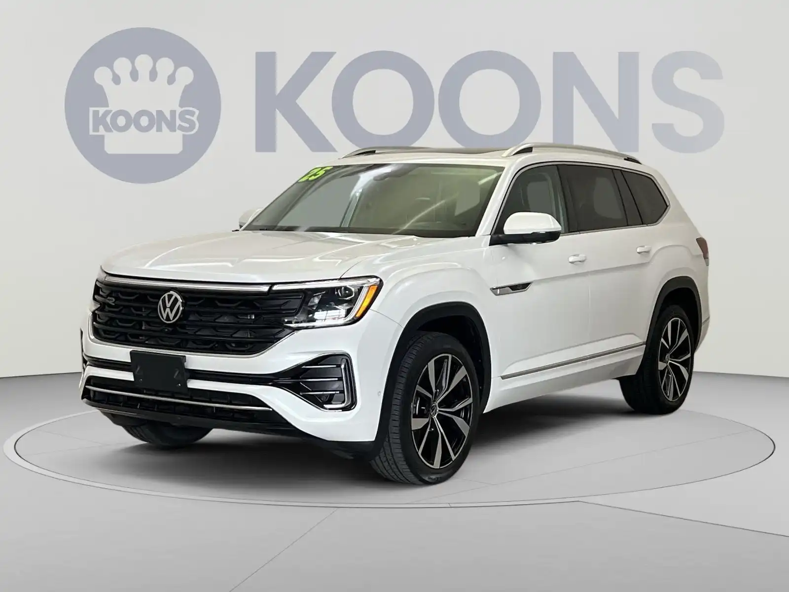 2025 Volkswagen Atlas 2.0T SEL Premium R-Line 4MOTION's photo