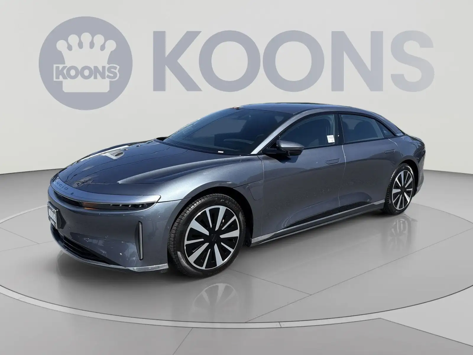 2024 Lucid Air Touring's photo
