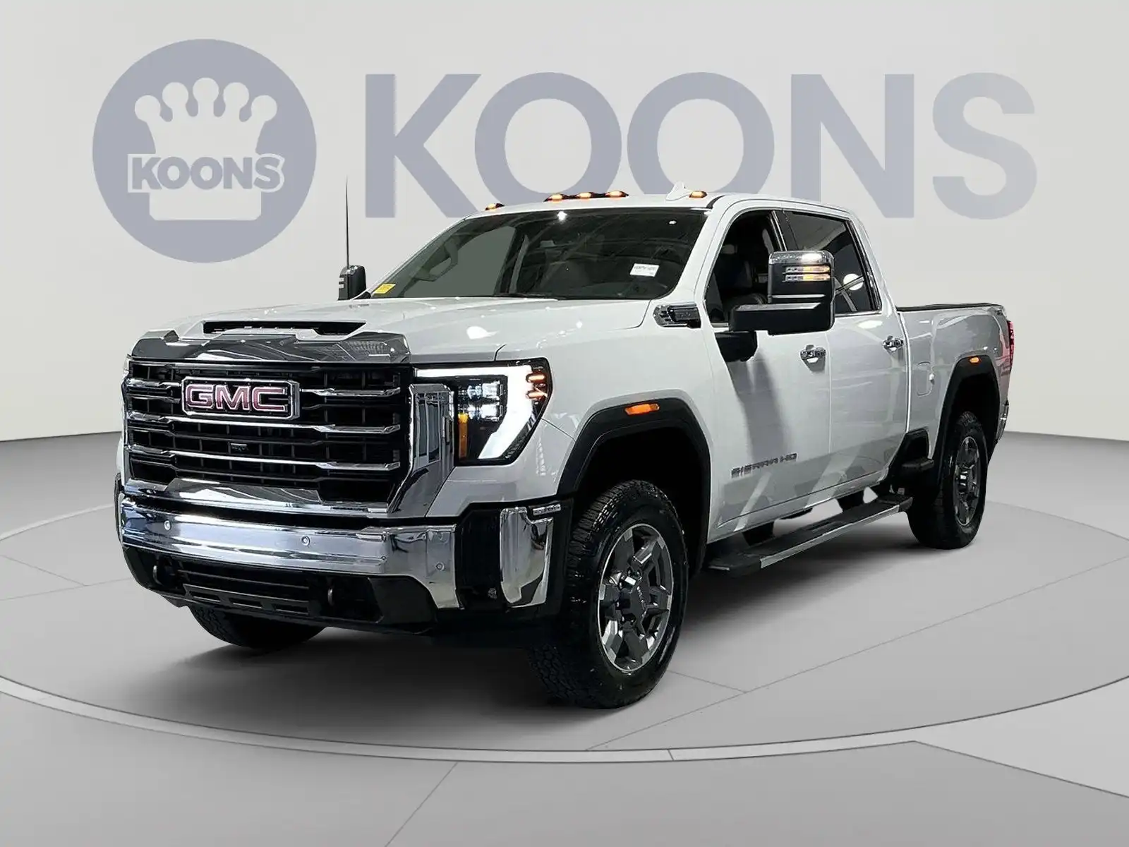 2025 GMC Sierra 4WD Crew Cab Standard Box SLT's photo