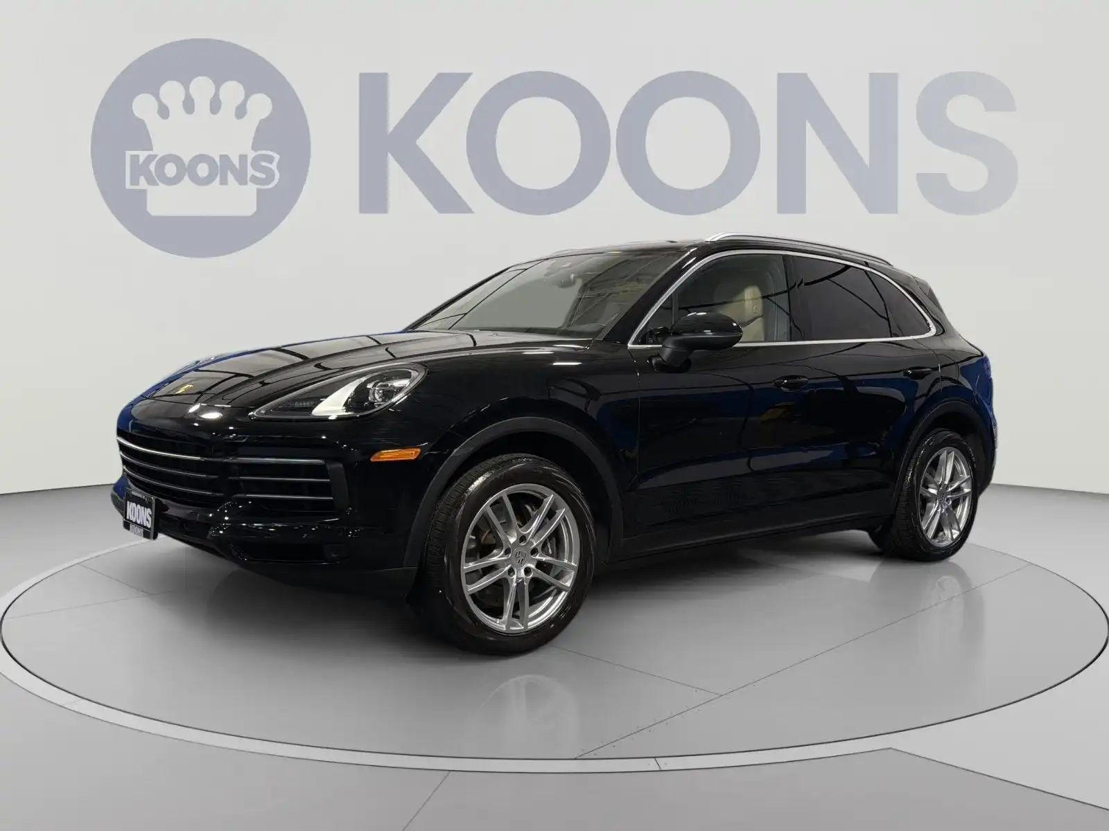 2023 Porsche Cayenne Platinum Edition's photo