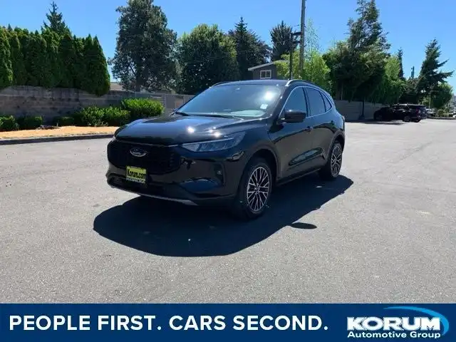 2025 Ford Escape Plug-in FWD's photo