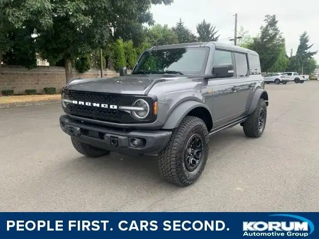 2025 Ford Bronco Badlands 4WD's photo