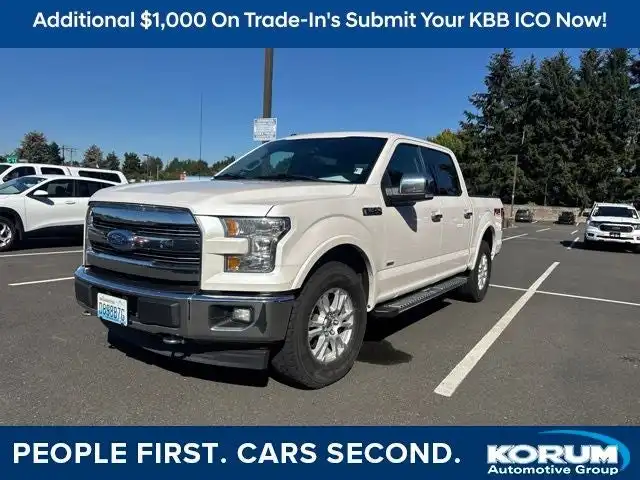 2017 Ford F-150 Lariat 4WD SuperCrew 145 in's photo