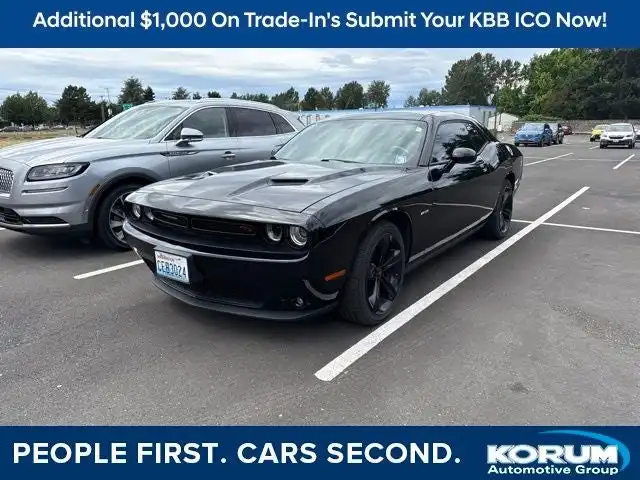2017 Dodge Challenger R/T's photo