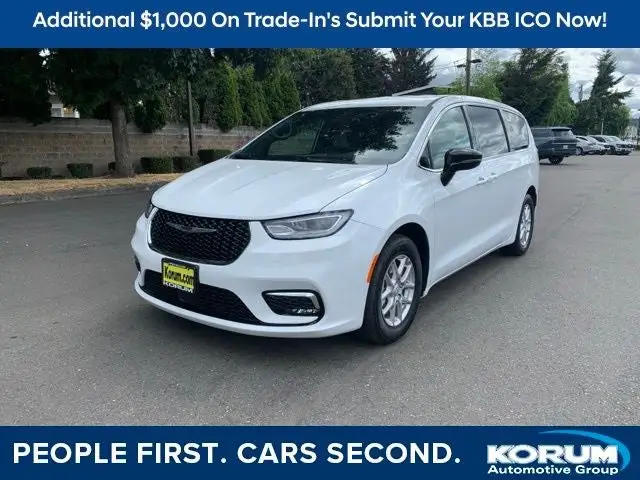 2025 Chrysler Pacifica Select photo 1