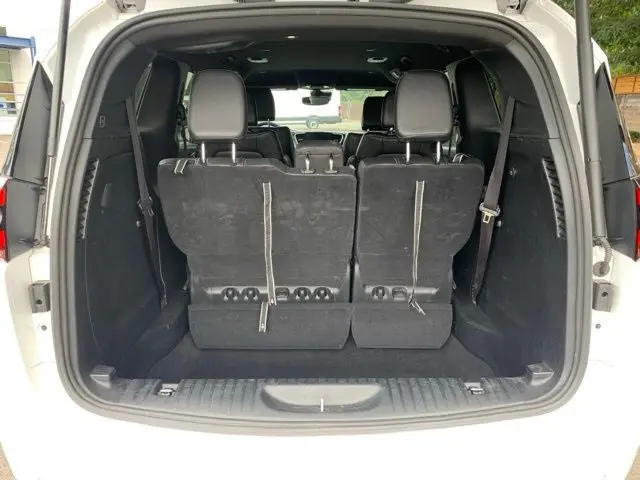 2025 Chrysler Pacifica Select photo 5