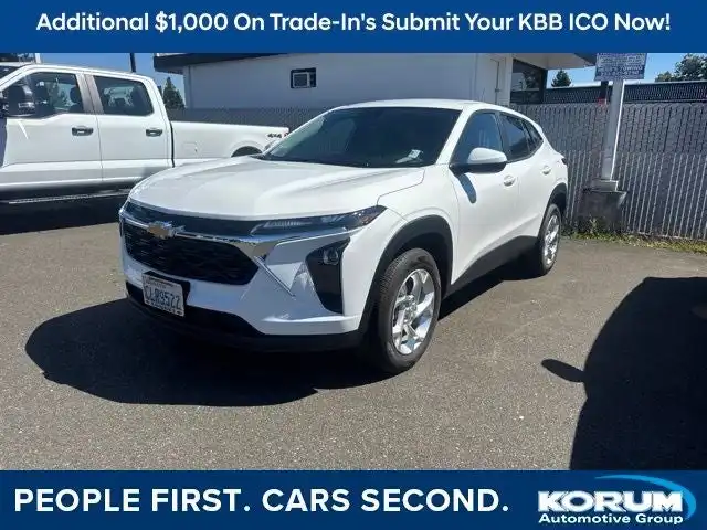 2024 Chevrolet Trax LS's photo