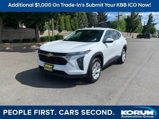 2024 Chevrolet Trax LS's photo