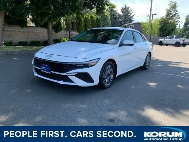 2024 Hyundai Elantra 2.0 SEL IVT's photo