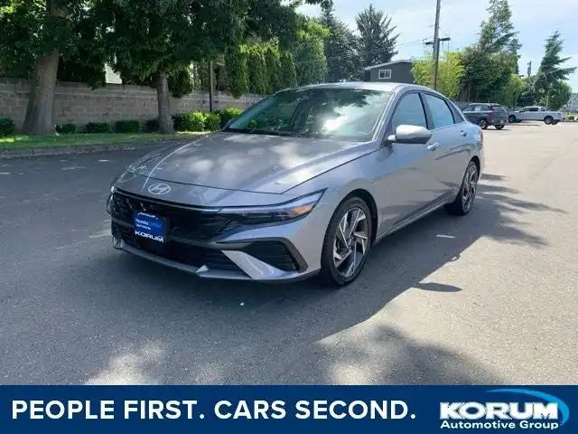2024 Hyundai Elantra 2.0 Limited IVT's photo
