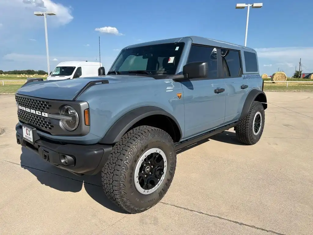 2025 Ford Bronco Badlands 4x4's photo