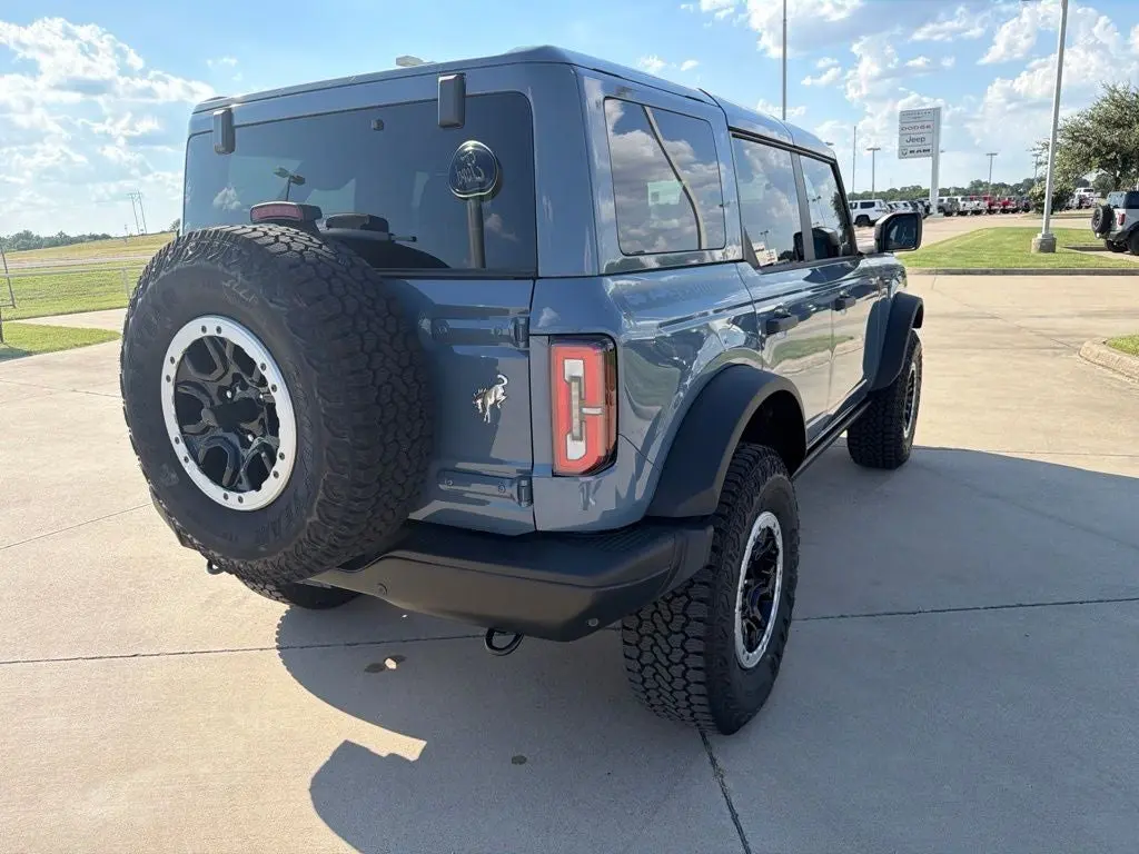 2025 Ford Bronco Badlands 4x4 photo 5