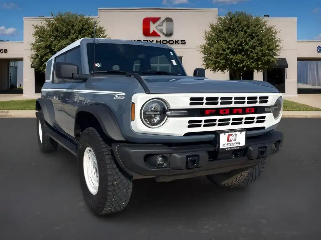 2023 Ford Bronco Heritage Edition's photo