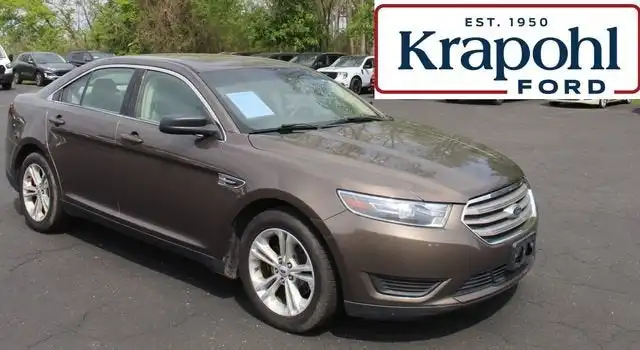 2015 Ford Taurus SE FWD's photo