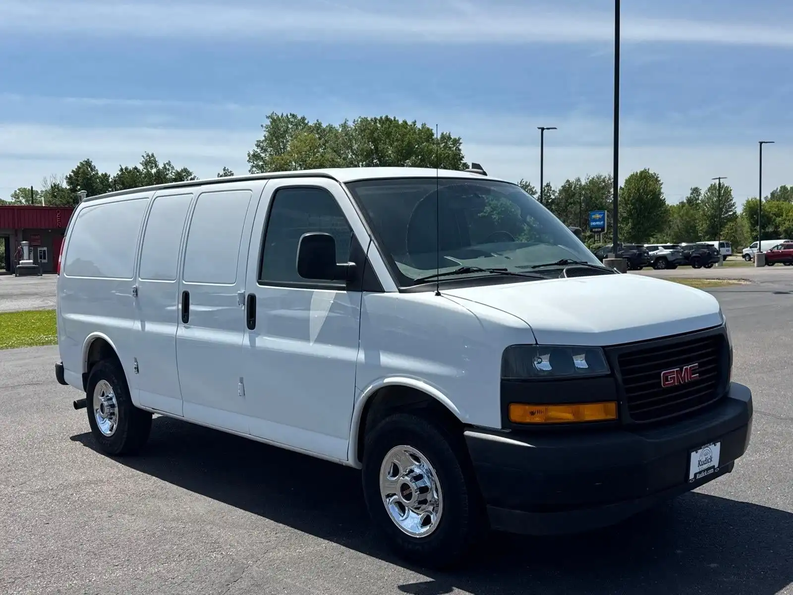 2019 GMC Savana 2500's photo