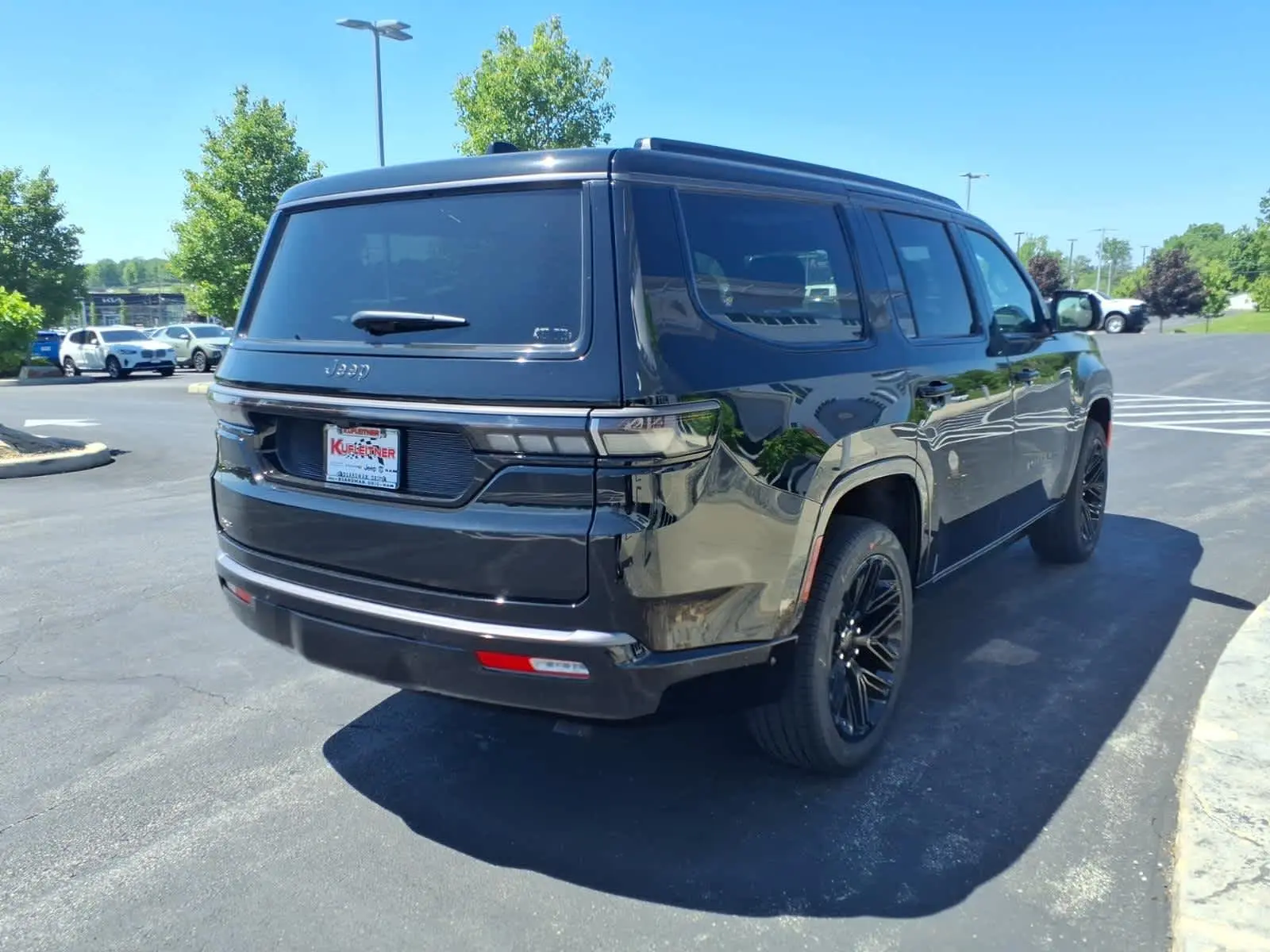 2026 Jeep Grand Wagoneer Limited Reserve 4WD photo 4