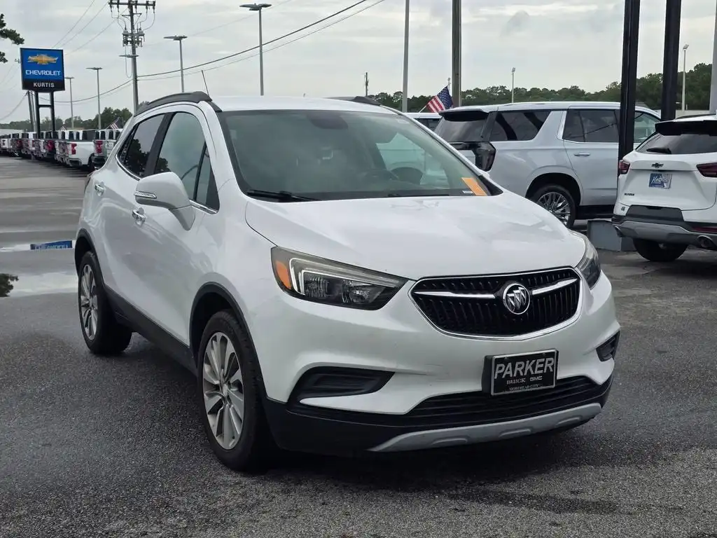 2017 Buick Encore Preferred's photo