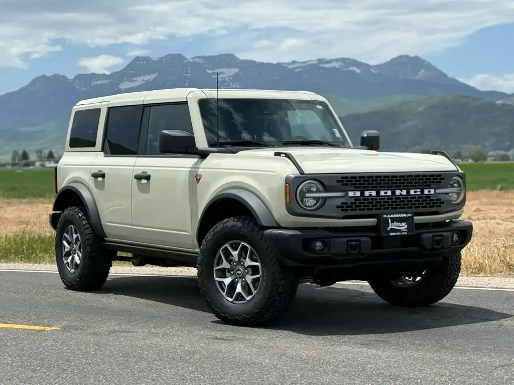 2025 Ford Bronco Badlands 4x4's photo