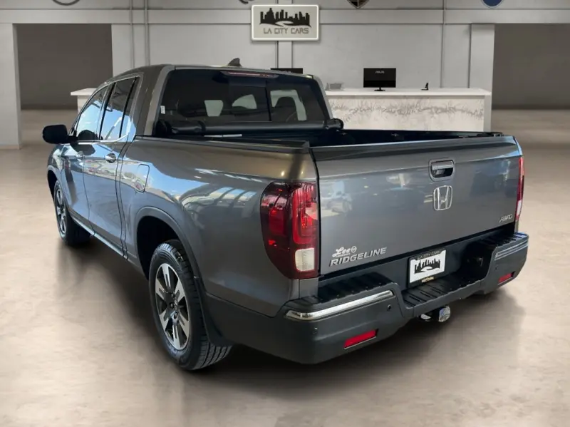 2019 Honda Ridgeline RTL AWD E photo 3