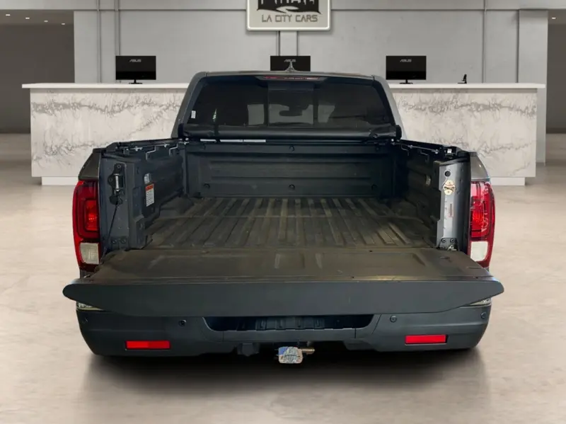 2019 Honda Ridgeline RTL AWD E photo 5