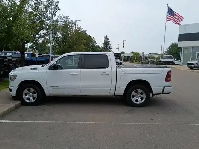 2019 RAM 1500 Big Horn/Lone Star 4x4 Crew Cab 5'7's photo