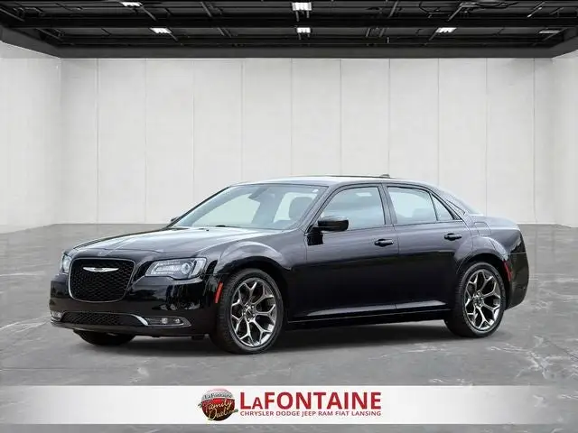 2016 Chrysler 300 S photo 1