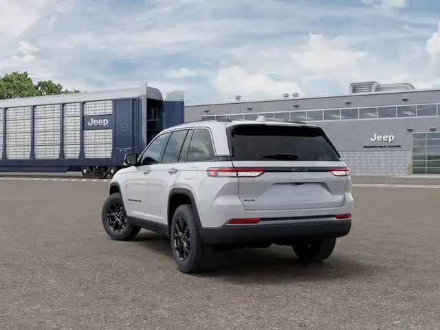 2026 Jeep Grand Cherokee Laredo Altitude 4x4's photo