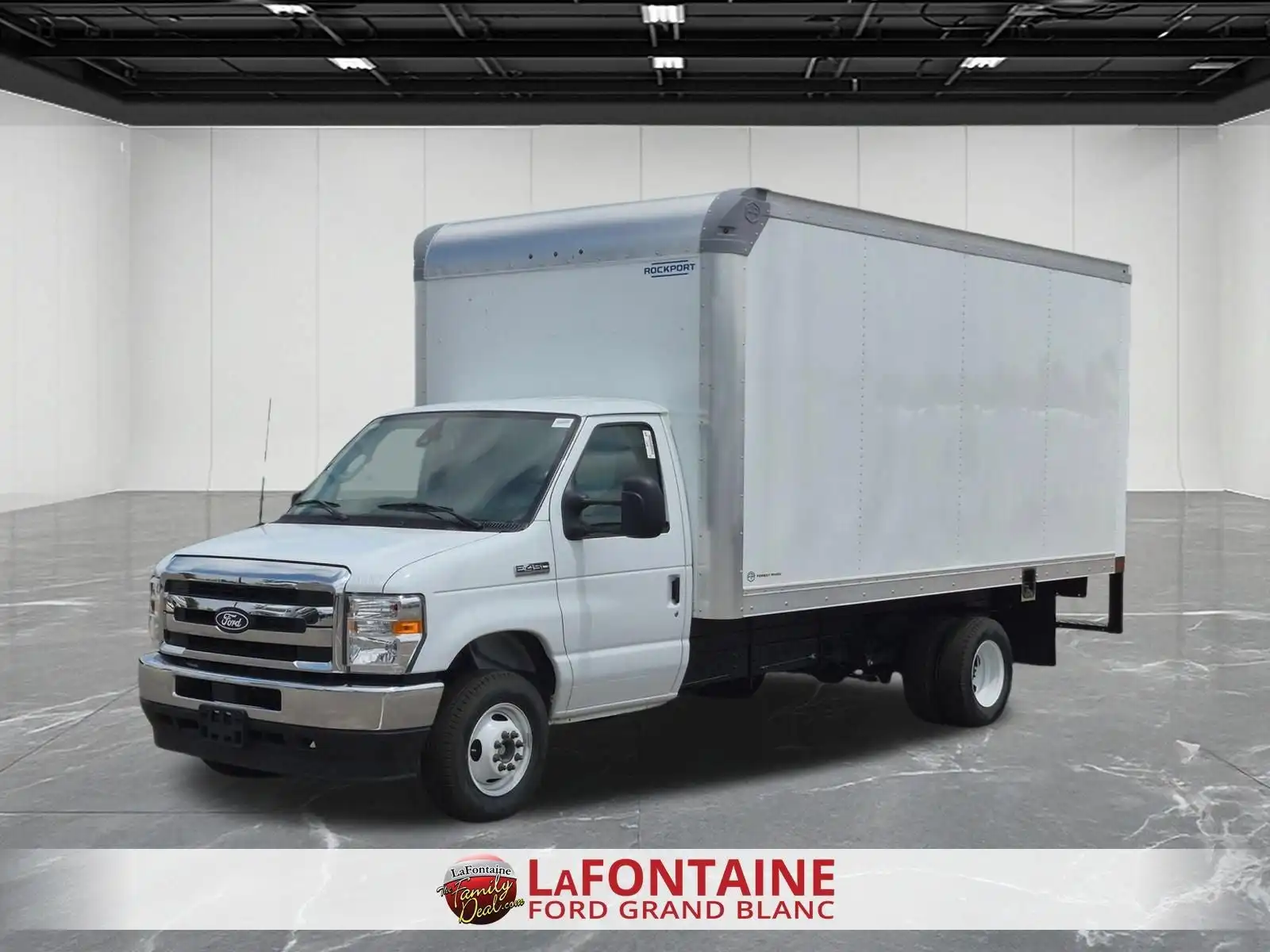 2027 Ford E-Series DRW E-450 Super Duty 176 in WB's photo