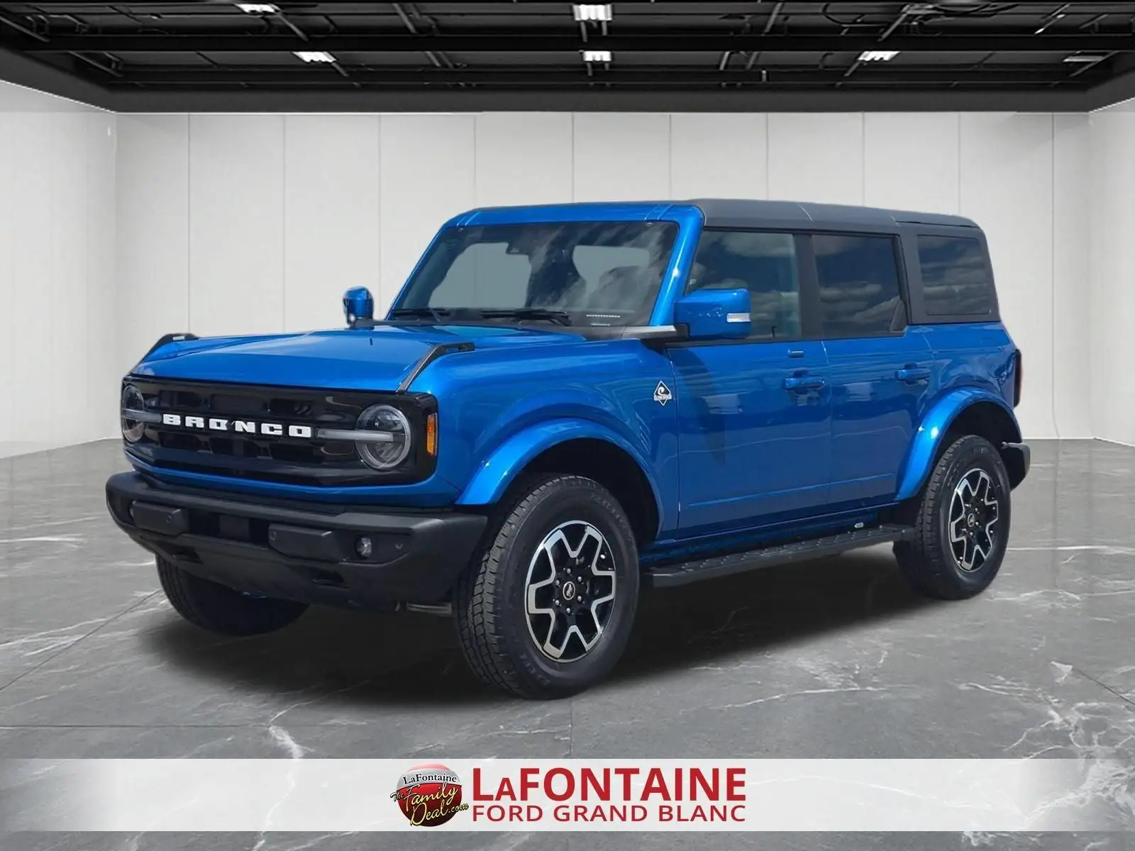 2023 Ford Bronco Outer Banks 4x4 photo 1