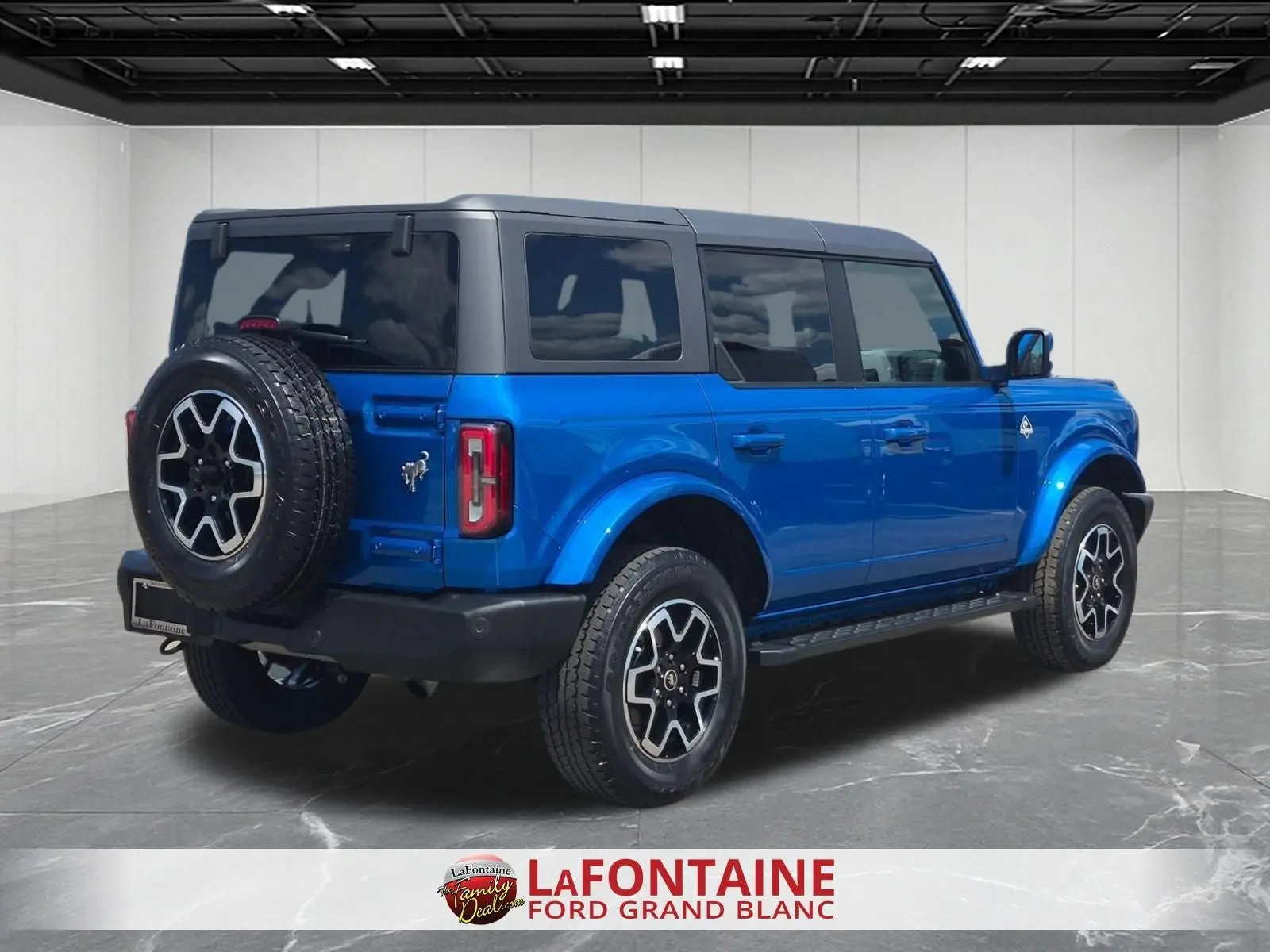 2023 Ford Bronco Outer Banks 4x4 photo 5