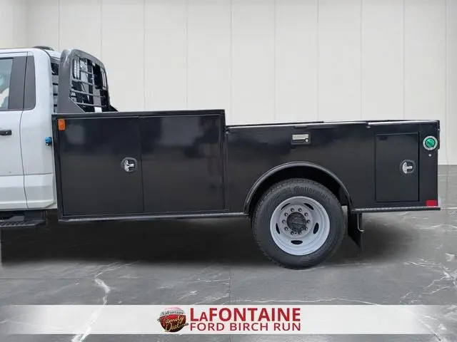 2025 Ford F-450 XL 4x4 Regular Cab 169-In DRW photo 3