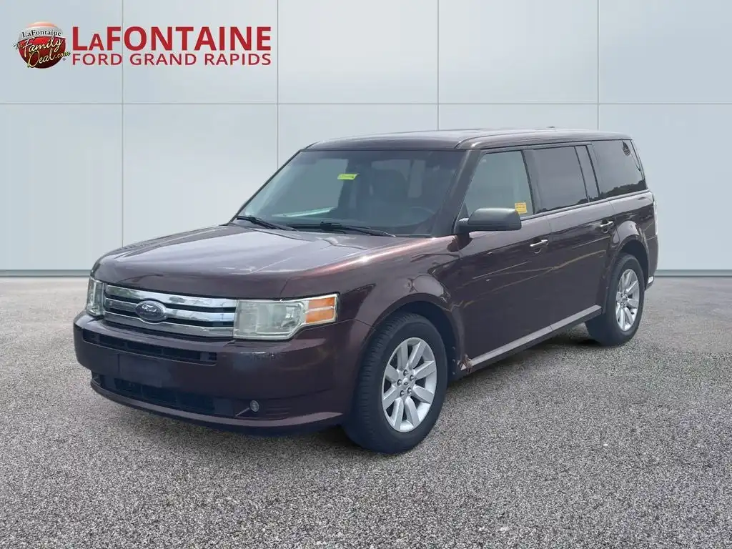 2010 Ford Flex SE FWD's photo