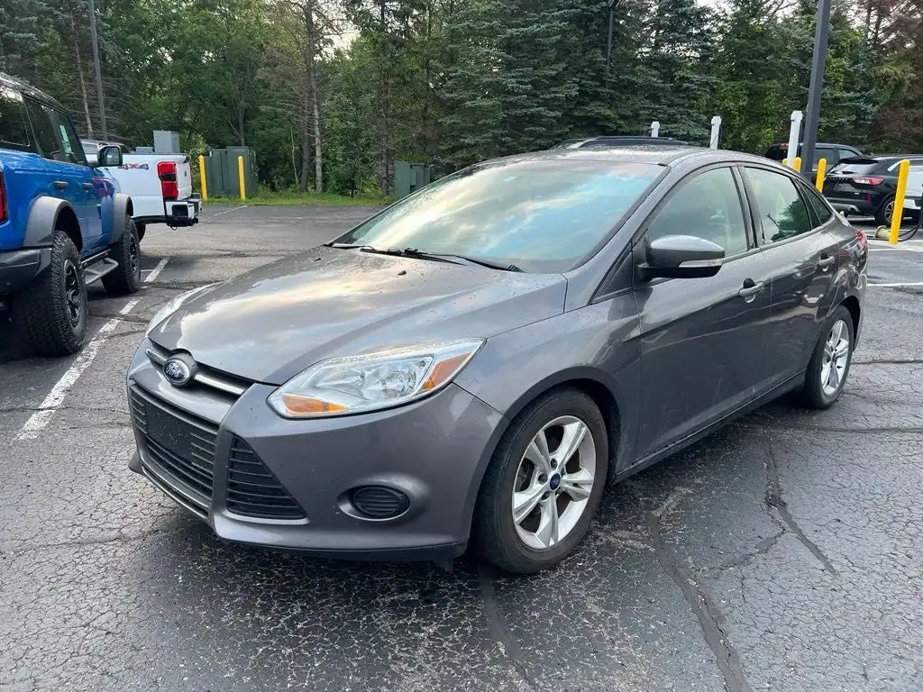 2014 Ford Focus Sedan SE's photo