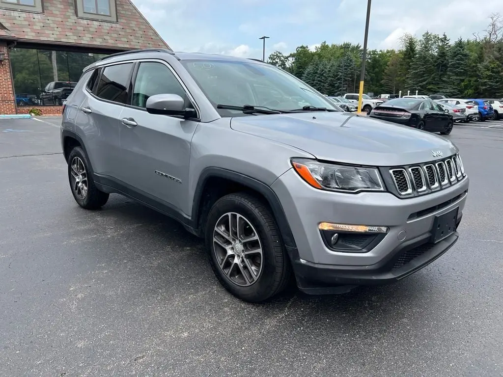 2020 Jeep Compass Latitude 4X4 photo 3