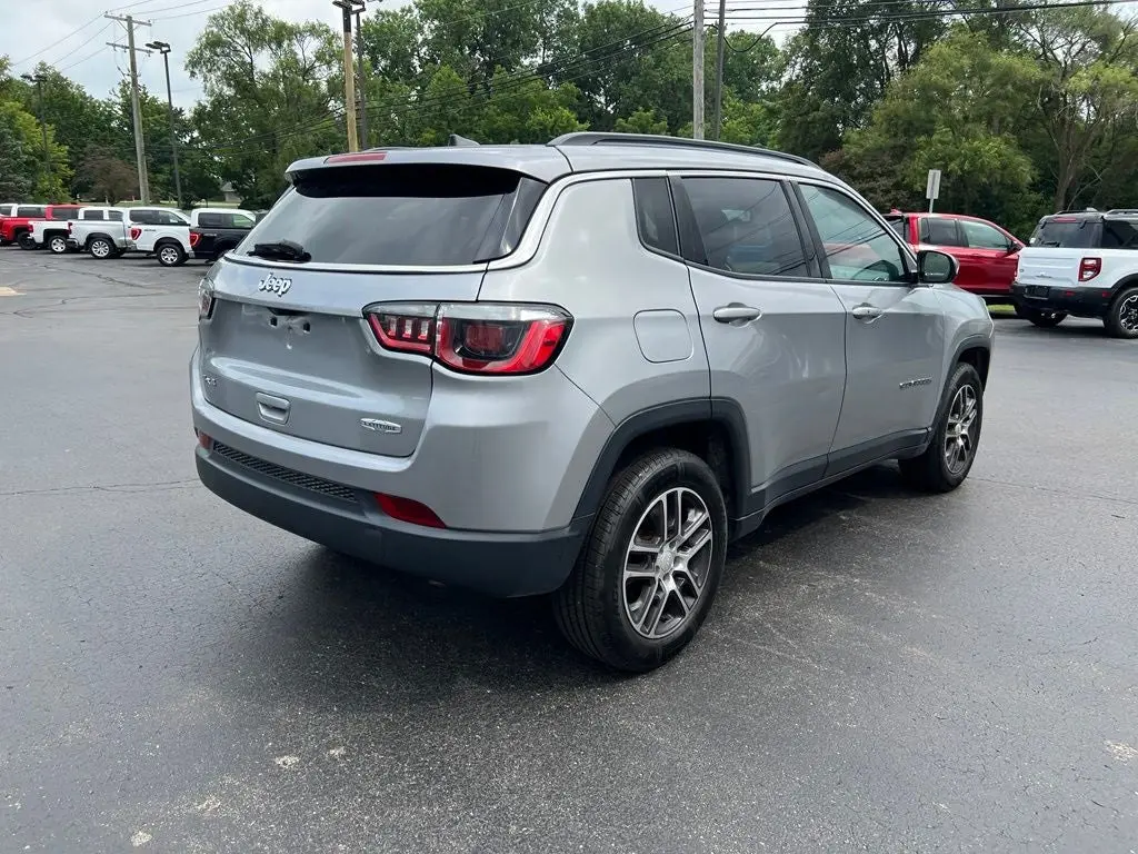 2020 Jeep Compass Latitude 4X4 photo 5